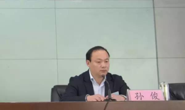 孙俊主席号召全院护理工作者,要认真学习领会程院长的讲话精神,要内化